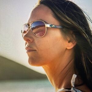 New Costa Del Mar Loreto Rose Gold Copper 580G Sunglasses (worn twice)